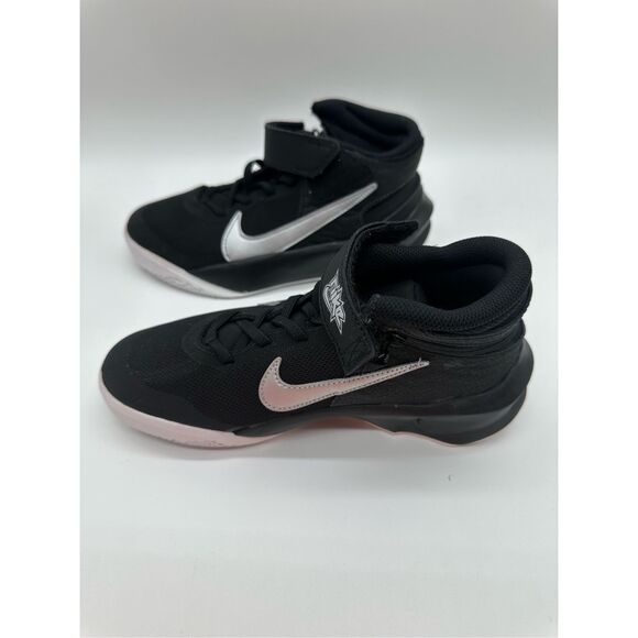 Nike Team Hustle D 11 Big Kids' Basketball Shoes Size 4 - Picture 6 of 8